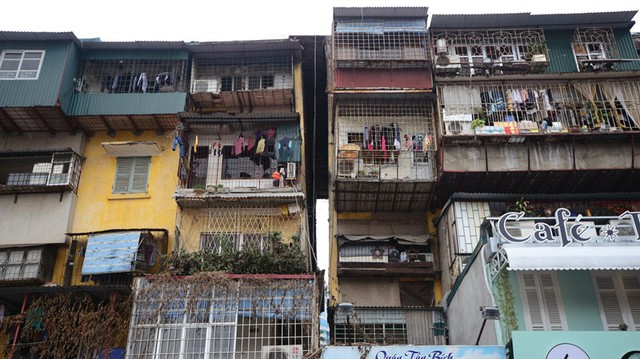 Dân chung cư Hà Nội: “Tháp Pisa còn chưa đổ, sao tôi lại phải đi“? ảnh 1