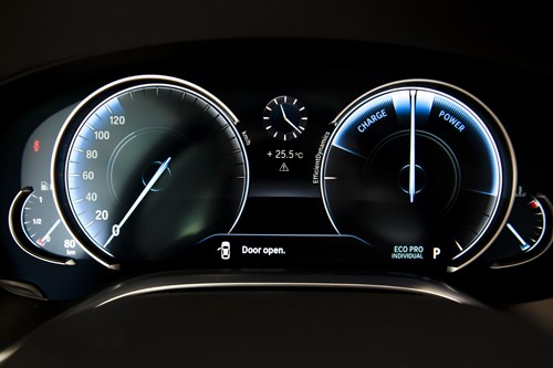 Sedan hạng sang BMW Serie 7 dính lỗi túi khí ảnh 10