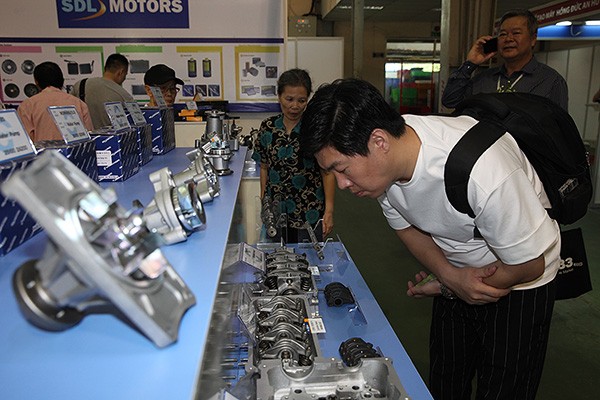 Khai mạc Triển lãm quốc tế Vietnam AutoExpo 2016  ảnh 5