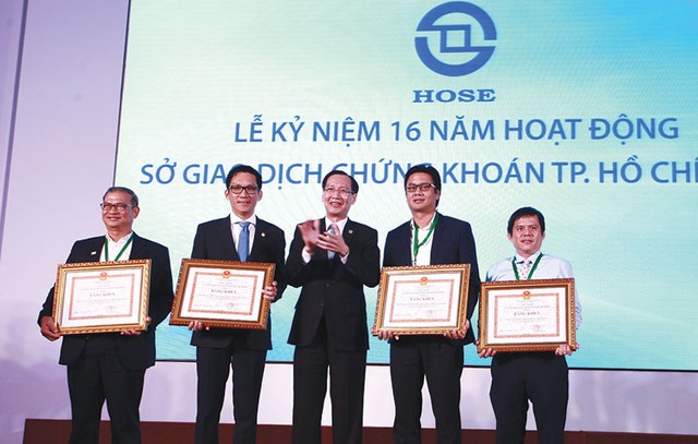 Thay đổi nhận thức xã hội về thị trường chứng khoán ảnh 1