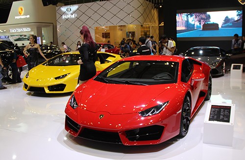 Những “siêu phẩm” xe hơi tại Triển lãm Ô tô quốc tế Việt Nam 2016 ảnh 1
