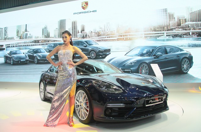 Những “siêu phẩm” xe hơi tại Triển lãm Ô tô quốc tế Việt Nam 2016 ảnh 2