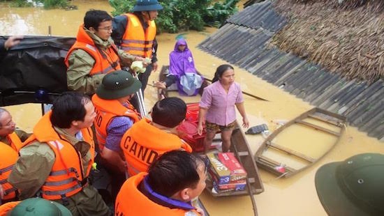 "Chưa bao giờ thân phận con người lại mong manh đến thế!" ảnh 1