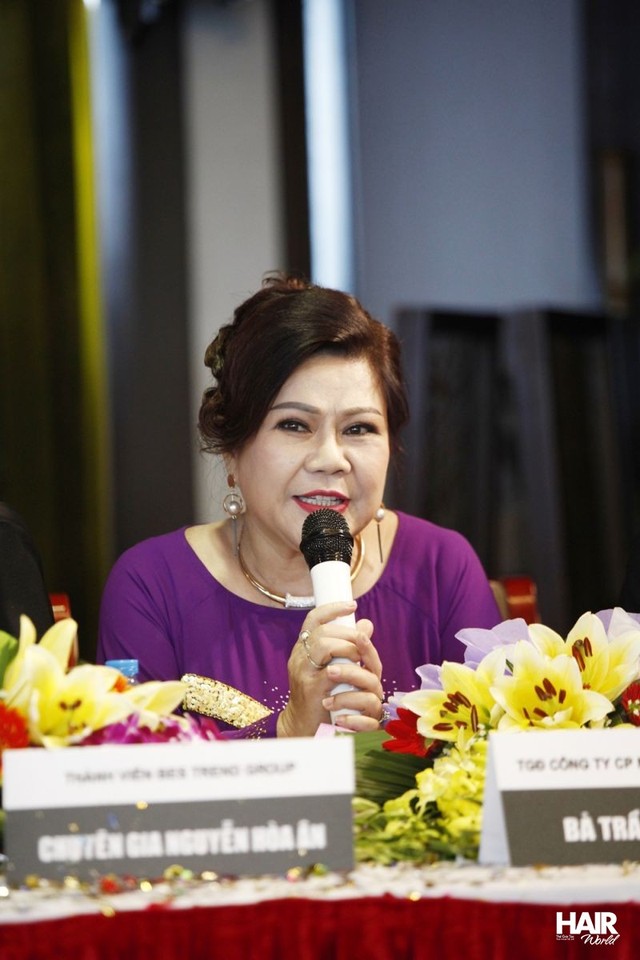 "Người đàn bà tóc" và bài học kinh doanh "mua 10, bán 9" ảnh 2