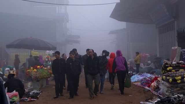 Phiên chợ cuối năm ở Thủ đô chỉ dành cho quý ông ảnh 1