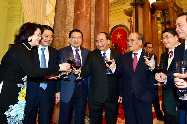 Tổng Bí thư chúc Tết lãnh đạo, nguyên lãnh đạo Đảng, Nhà nước ảnh 3