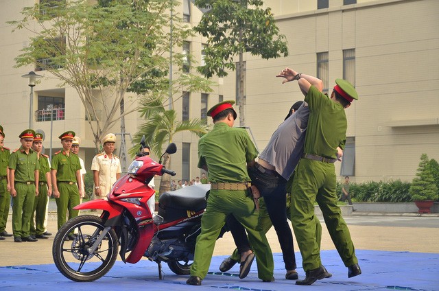 Bí thư Thăng mong “quả đấm thép” lập nhiều chiến công ngay dịp Tết ảnh 7