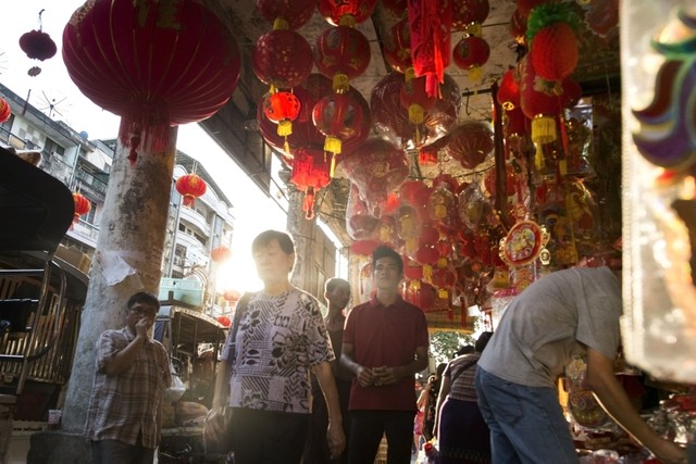 Hình ảnh người dân Châu Á náo nức chuẩn bị đón Tết Đinh Dậu ảnh 41