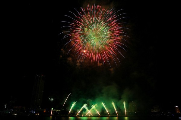 Chung kết Lễ hội pháo hoa Đà Nẵng: Đội Ý giành chiến thắng rực rỡ ảnh 11