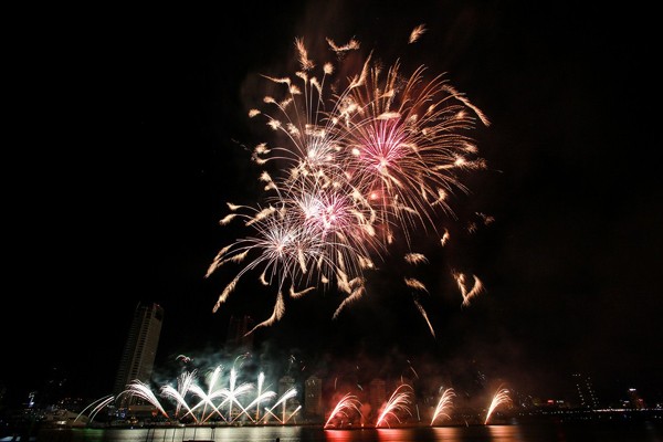 Chung kết Lễ hội pháo hoa Đà Nẵng: Đội Ý giành chiến thắng rực rỡ ảnh 9