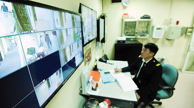 Nguyên tắc “bất động” khi gặp cướp ngân hàng ảnh 1