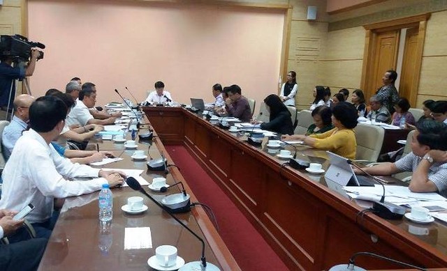 Thứ trưởng Bộ Y tế vẫn lo gian lận khi giảm thủ tục công bố phù hợp an toàn thực phẩm ảnh 1