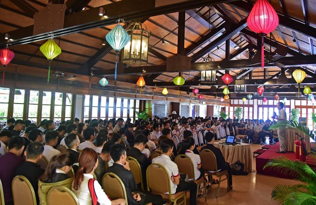 Furama Đà Nẵng: Tập huấn công tác cứu hộ biển chuẩn bị cho Tuần lễ Cấp cao APEC 2017 ảnh 1