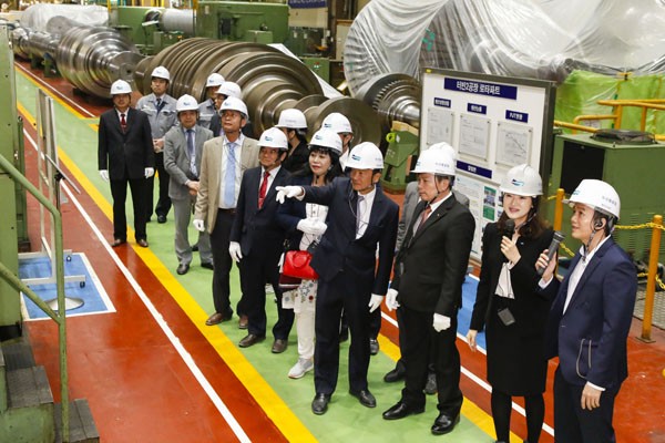 Khu kinh tế Dung Quất thu hút 6 dự án trị giá hơn 11 triệu USD ảnh 1