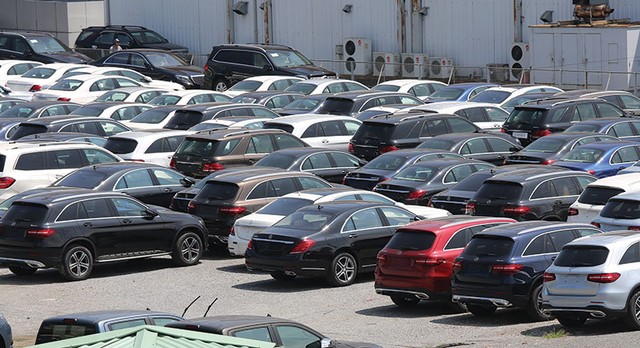 Thị trường ô tô “ồn ào” trước Nghị định 116 ảnh 1