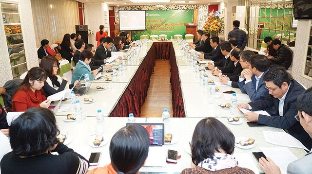 Vốn hóa đạt 140 tỷ USD, thị trường chứng khoán làm gì để bước đi bền vững? ảnh 1