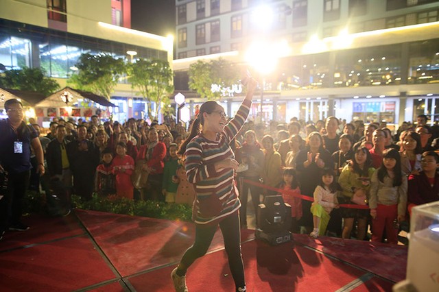 Những khoảnh khắc đẹp “rụng tim” tại lễ hội phong cách Châu Âu lớn nhất Đà Nẵng – Coco Starlight Fest ảnh 11 Những khoảnh khắc đẹp “rụng tim” tại lễ hội phong cách Châu Âu lớn nhất Đà Nẵng – Coco Starlight Fest ảnh 11