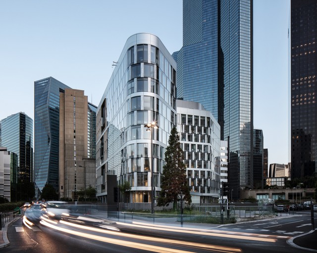 Trụ sở chính Sogeprom tỏa sáng theo cách của mình ảnh 2