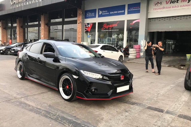 Xế độ Honda Civic 230 mã lực hàng độc ở Sài Gòn ảnh 1