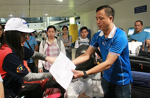 'Mốt' bao nguyên chuyến bay đi du lịch ảnh 1