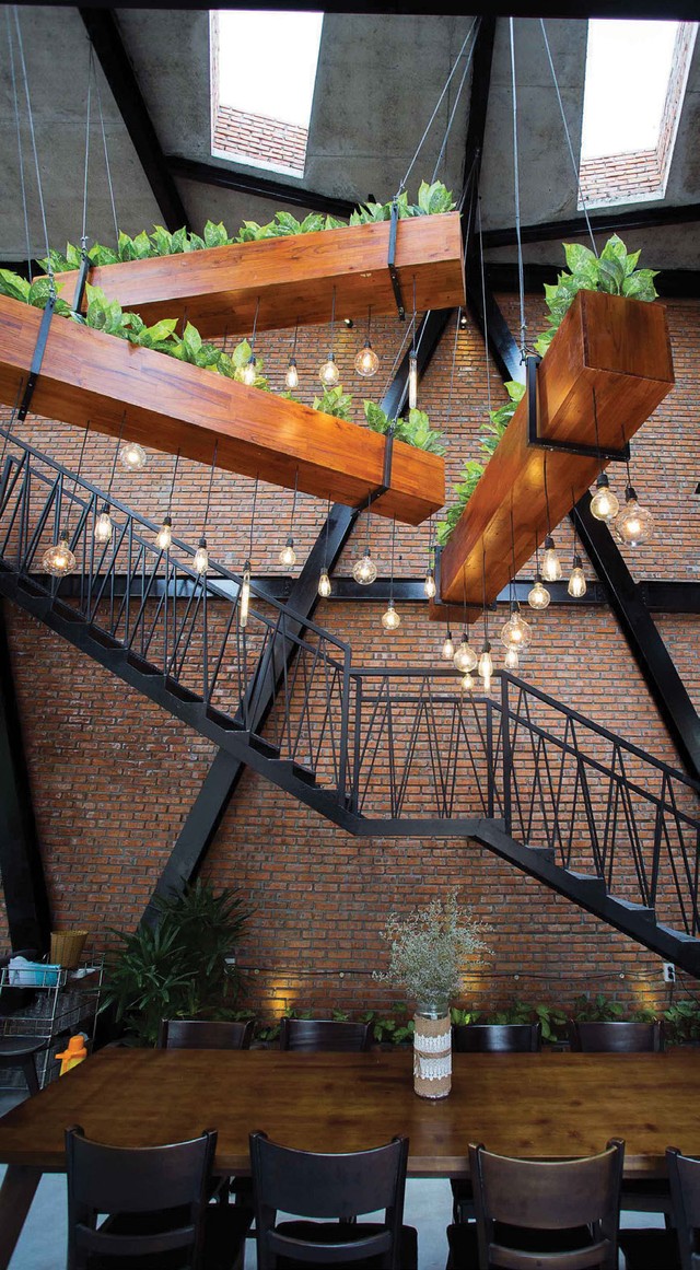 Quán cà phê Mưa Nơi ánh nắng ngập tràn ảnh 4