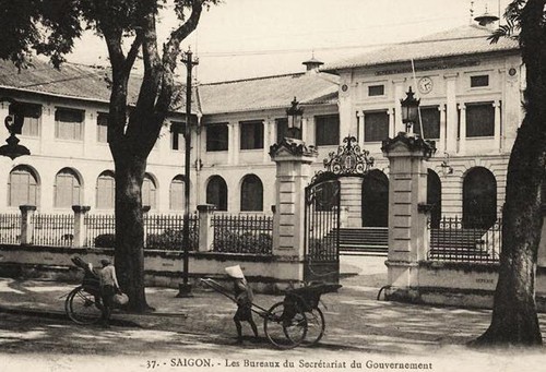 Tòa nhà 130 tuổi ở Sài Gòn có nguy cơ bị phá bỏ ảnh 1