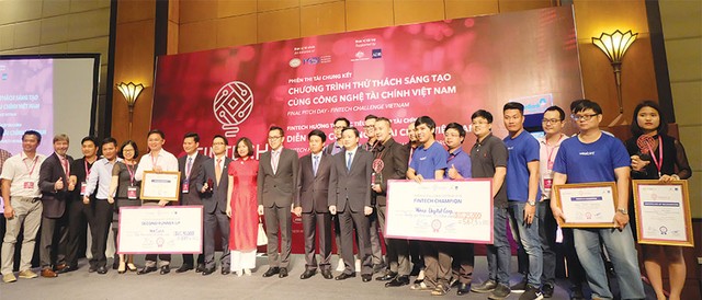 Để “đường quang” cho FinTech Việt: Cần sự bảo hộ của Chính phủ ảnh 1