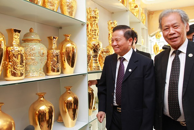 Cận cảnh gốm sứ NASON – Sản phẩm có tỷ lệ thạch anh cao nhất thế giới ảnh 5