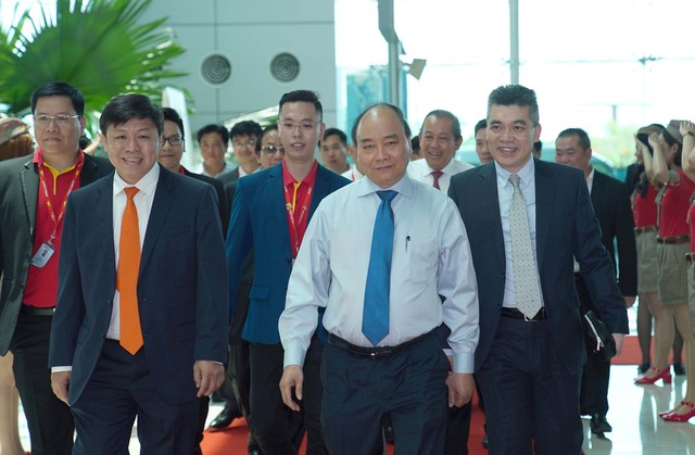 Thủ tướng Chính phủ Nguyễn Xuân Phúc chứng kiến Vietjet khai trương 05 đường bay mới đi, đến Cảng Hàng không Quốc tế Cần Thơ ảnh 3