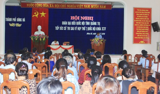 Bộ trưởng Nguyễn Chí Dũng tiếp xúc cử tri tại Quảng Trị sau kỳ họp thứ 7, Quốc Hội khóa XIV ảnh 2