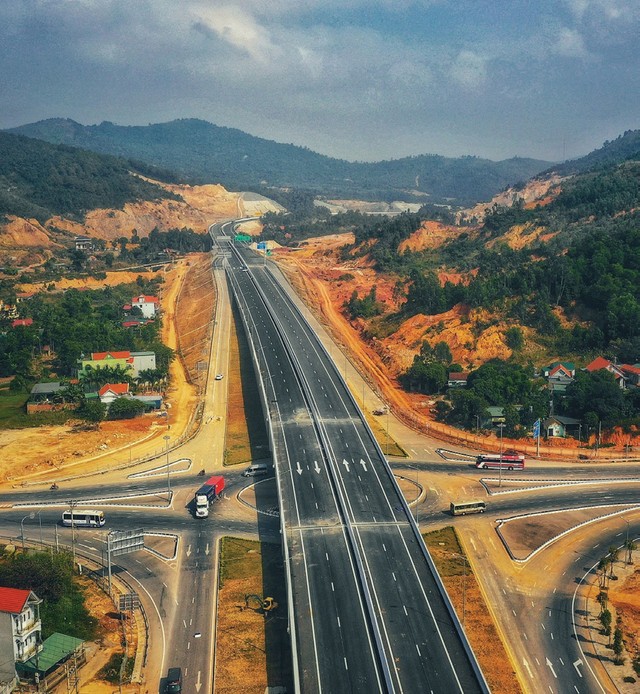 Bất động sản Hải Phòng, Quảng Ninh tạo sóng theo hạ tầng ảnh 1