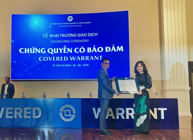 Chứng quyền VNDIRECT lập kỷ lục trong phiên giao dịch đầu tiên ảnh 1