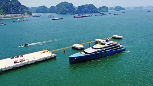 Du lịch mua sắm: “Mảnh đất” màu mỡ của Hạ Long ảnh 1