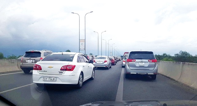 Bất động sản phía Nam và nỗi lo hạ tầng “chậm lớn” ảnh 1