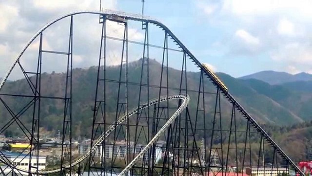 Thót tim với những trò chơi tại công viên Fuji-Q Highland của Nhật Bản ảnh 1