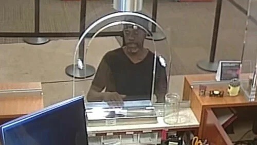 Tên cướp xưng tên thật khi gây án ở ngân hàng ảnh 1