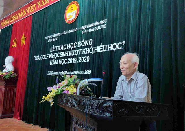 Báo Đầu tư trao 65 suất học bổng tại tỉnh Hải Dương ảnh 1