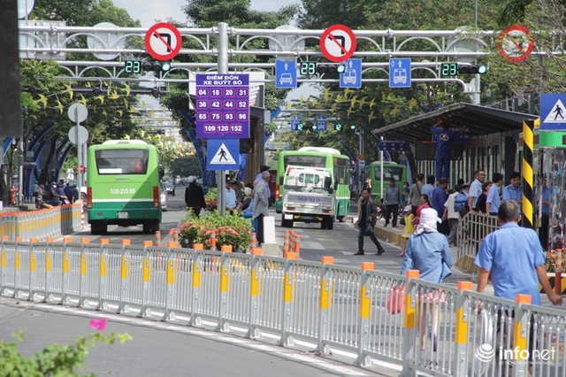 TP.HCM: Sở muốn tổ chức giữ xe 2 bánh miễn phí cho người đi xe buýt, quận chưa duyệt ảnh 1