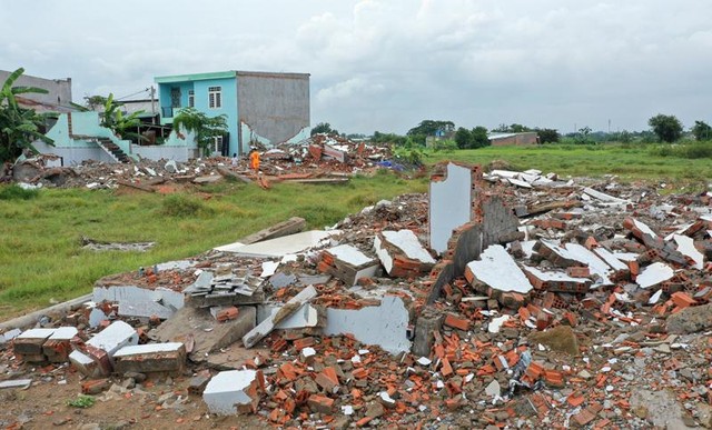 Hệ lụy quy hoạch treo tại TP.HCM: Một góc nhìn khác - Bài 3: Dân mất nhà, Nhà nước mất cán bộ ảnh 2