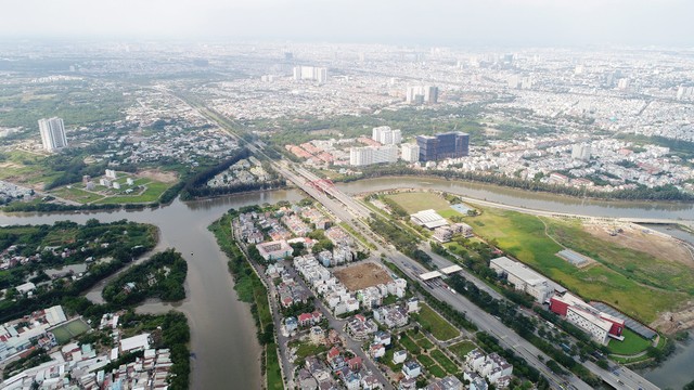 Tháo điểm nghẽn, địa ốc TP.HCM vẫn chưa thể sớm có hàng mới ảnh 1