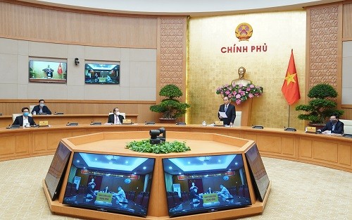 Thủ tướng: Khẩn trương xây dựng kịch bản để vực dậy nhanh nền kinh tế ảnh 1