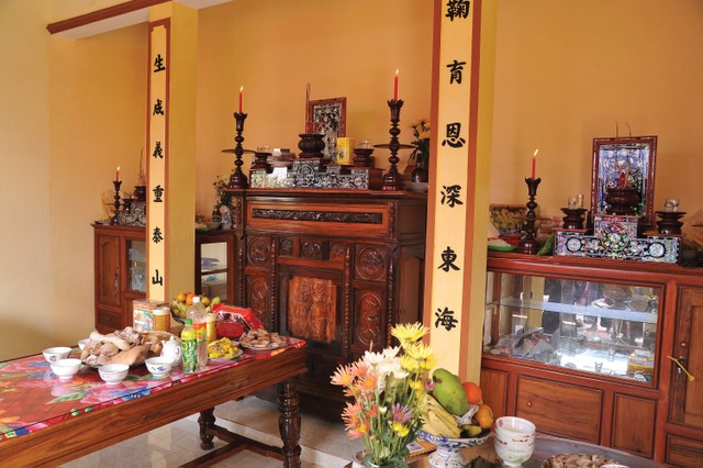 Bài trí bàn thờ kích hoạt tài lộc ảnh 2