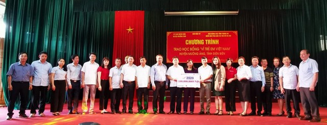 200 suất học bổng 'Vì trẻ em Việt Nam' đến với học sinh tỉnh Điện Biên ảnh 1