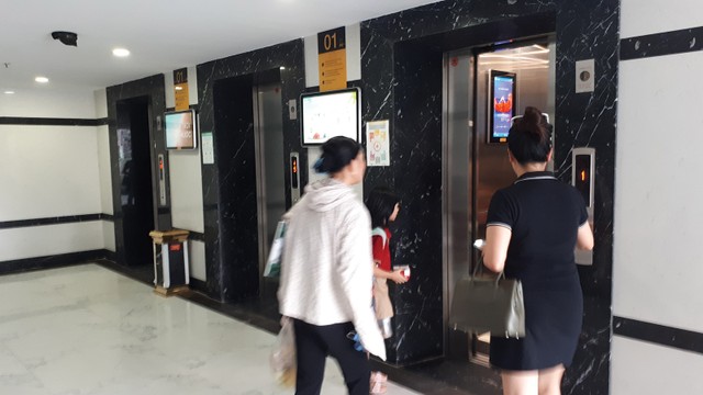 Thấp thỏm thang máy chung cư ảnh 1