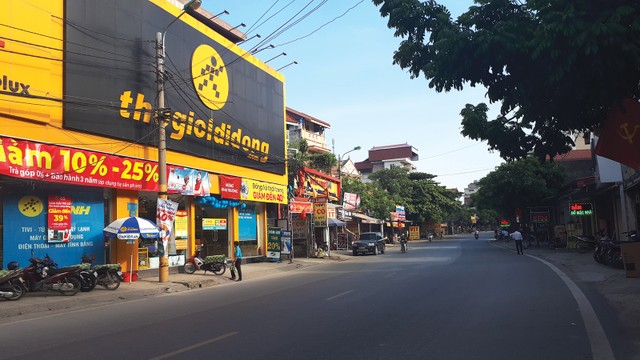 Rất khó tìm một văn phòng nhà đất tại Ứng Hòa. Ảnh: Nhất Nam Rất khó tìm một văn phòng nhà đất tại Ứng Hòa. Ảnh: Nhất Nam