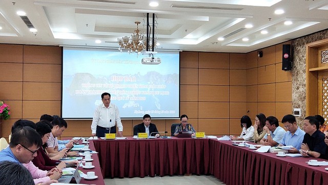 Ông Phạm Ngọc Thùy, , Giám đốc sở Du lịch Quảng Ninh thông tin về mục tiêu đón 3 triệu du khách đến Quảng Ninh. Ảnh: Thu Lê.