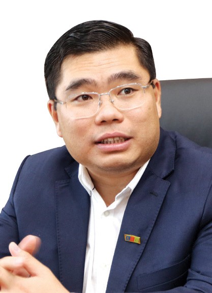 Ông Phan Tấn Đạt, Chủ tịch Hội đồng quản trị Công ty Cổ phần Khoáng sản và xây dựng Bình Dương (KSB BIMICO)