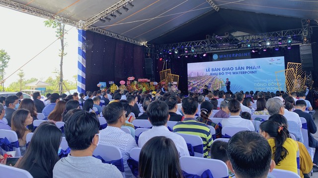 Lễ bàn giao sản phẩm đầu tiên thuộc 165 ha giai đoạn 1 của Khu đô thị Waterpoint tổng 355 ha.