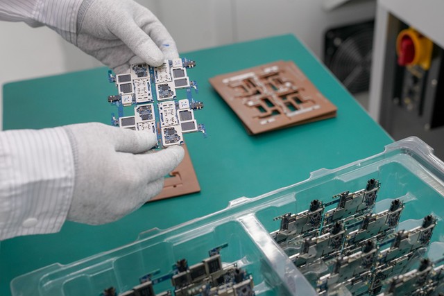 Bo mạch sản xuất ra những chiếc Smartphone mới nhất trên thị trường.