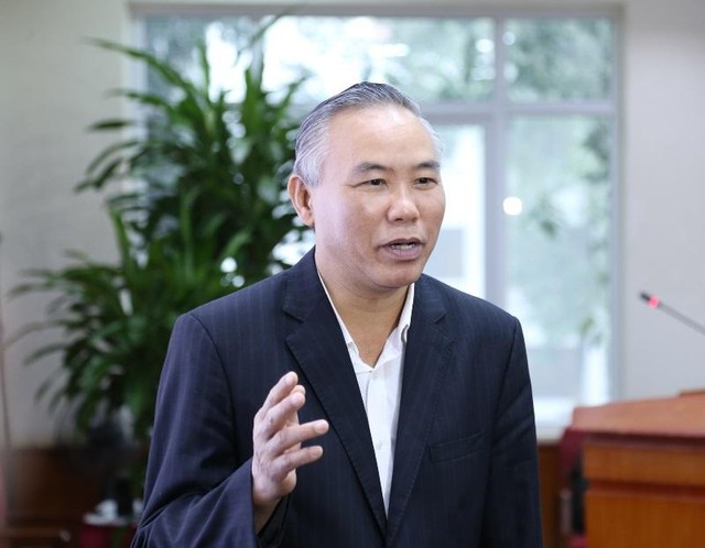 Thứ trưởng Bộ Nông nghiệp và Phát triển nông thôn Phùng Đức Tiến nhấn mạnh, thời gian tới cần giảm khai thác thủy sản từ 3,9 triệu tấn/năm, xuống còn 2,8 triệu tấn/năm.